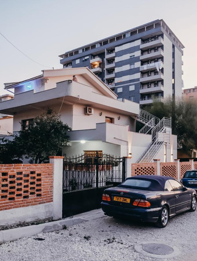 Apartments Mehmeti Vlorë エクステリア 写真