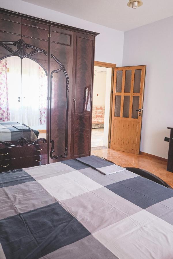 Apartments Mehmeti Vlorë エクステリア 写真